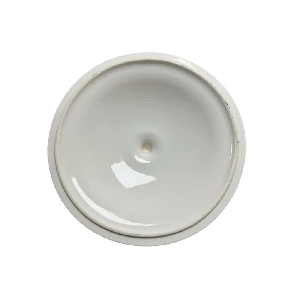 Pfaltzgraff Filigree 2 Quart White Stoneware Round Covered Casserole